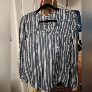 Old Navy ladies long sleeve blouse